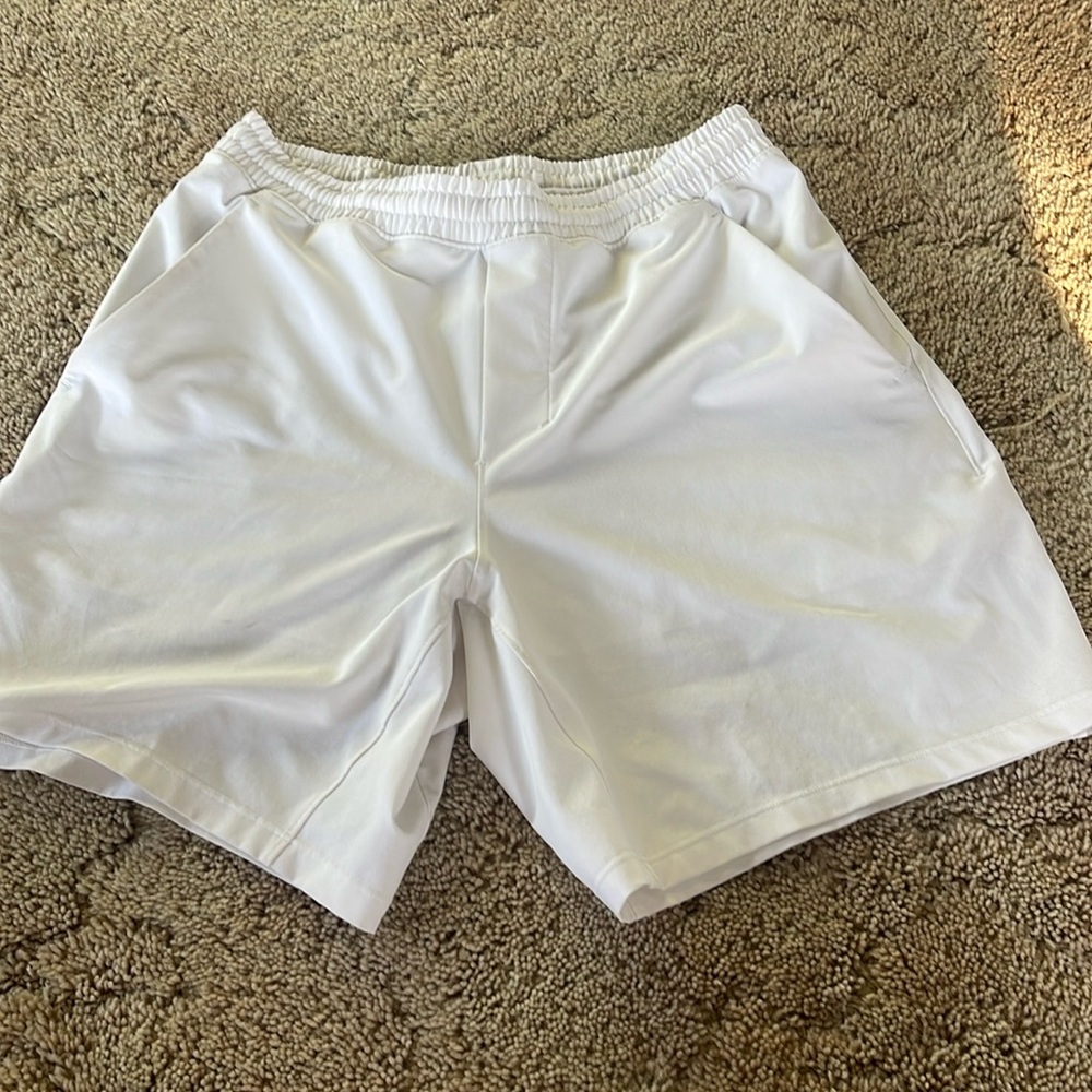 Lululemon pace breaker shorts